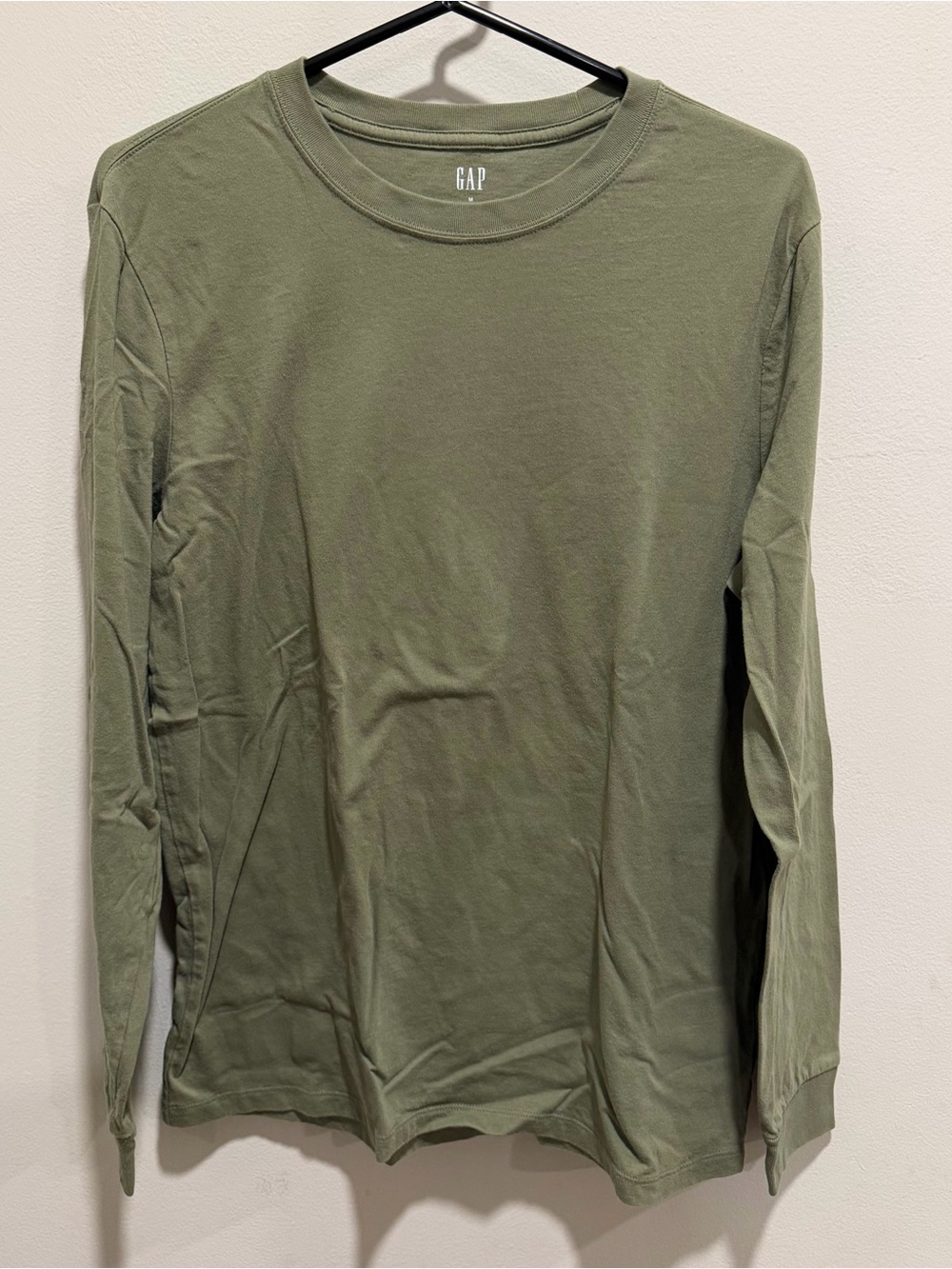 GAP Men’s Long-Sleeve Crewneck T-Shirt Size M Olive Green 100% Cotton Soft Basic